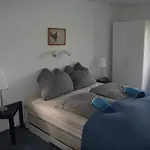 Reetdachkate Am Feldrand Mit Grandiosem Weitblick