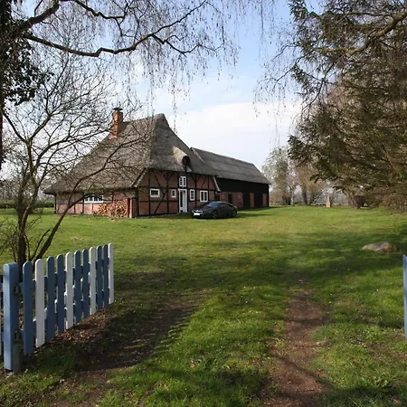 Reetdachkate Am Feldrand Mit Grandiosem Weitblick Chalet
