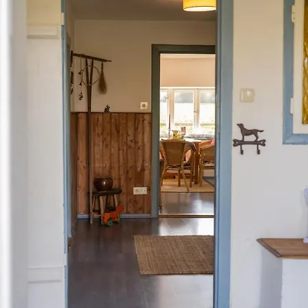 Reetdachkate Am Feldrand Mit Grandiosem Weitblick *