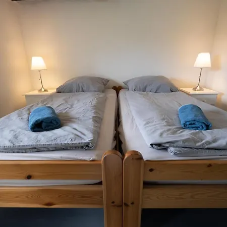 Chalet Reetdachkate Am Feldrand Mit Grandiosem Weitblick Damlos