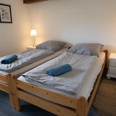 Reetdachkate Am Feldrand Mit Grandiosem Weitblick * Damlos