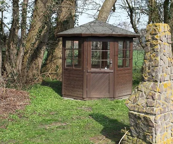 Reetdachkate Am Feldrand Mit Grandiosem Weitblick *