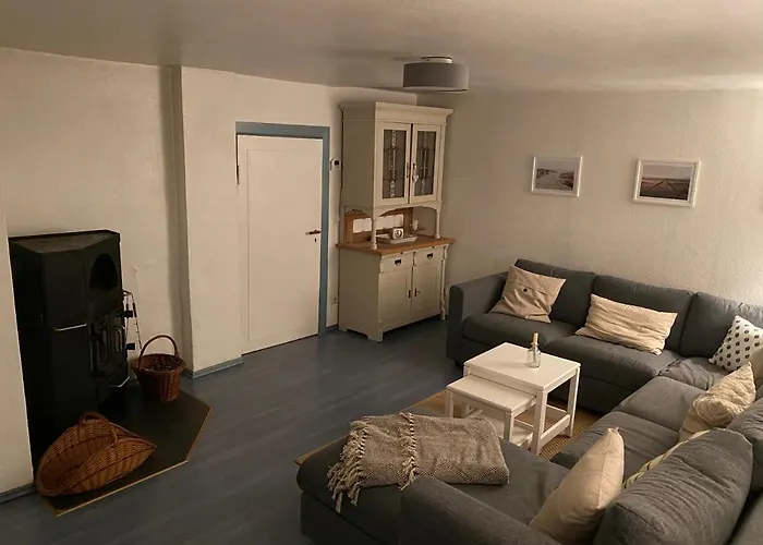 Reetdachkate Am Feldrand Mit Grandiosem Weitblick Alpehytte *