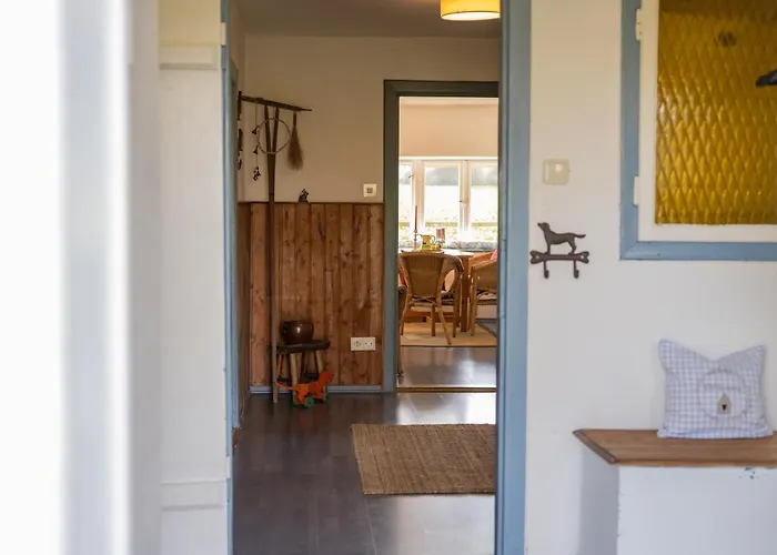 Reetdachkate Am Feldrand Mit Grandiosem Weitblick *