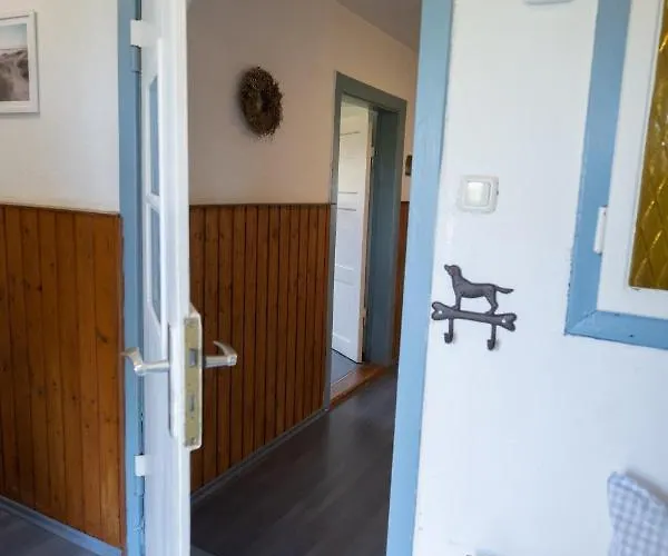 Reetdachkate Am Feldrand Mit Grandiosem Weitblick Alpehytte *