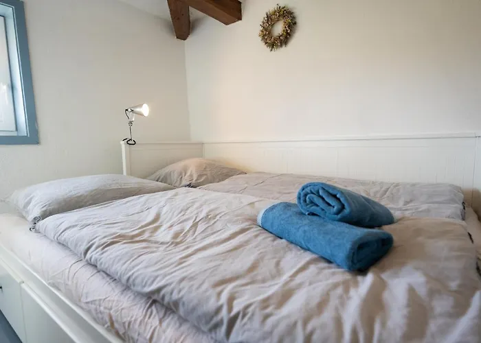 Reetdachkate Am Feldrand Mit Grandiosem Weitblick Alpehytte *