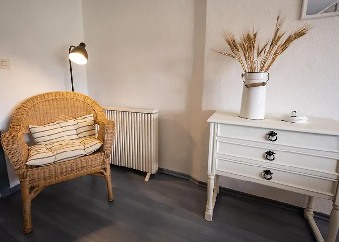 Alpehytte Reetdachkate Am Feldrand Mit Grandiosem Weitblick