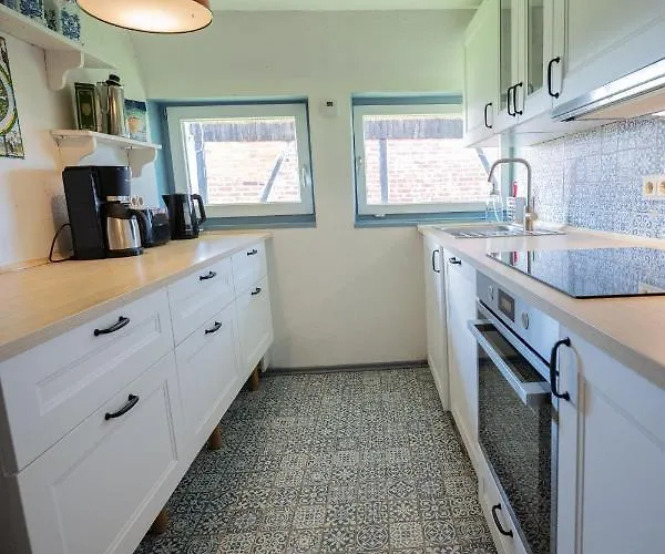 Reetdachkate Am Feldrand Mit Grandiosem Weitblick Alpehytte *