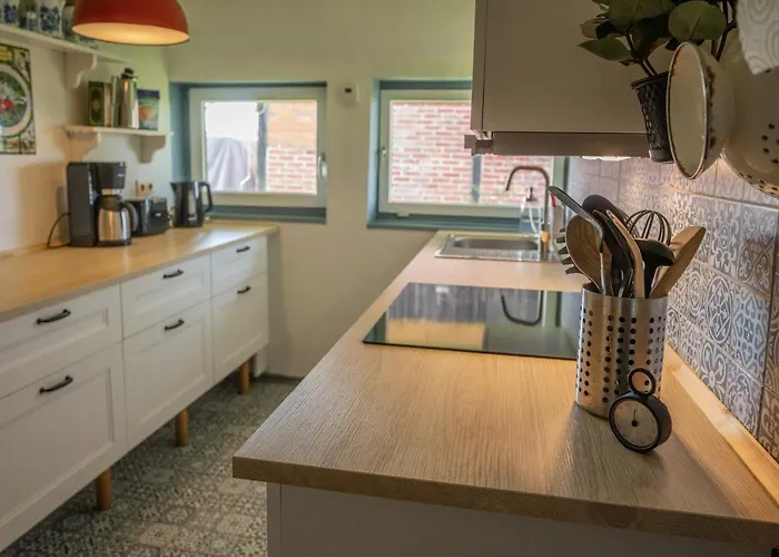 Alpehytte Reetdachkate Am Feldrand Mit Grandiosem Weitblick Damlos